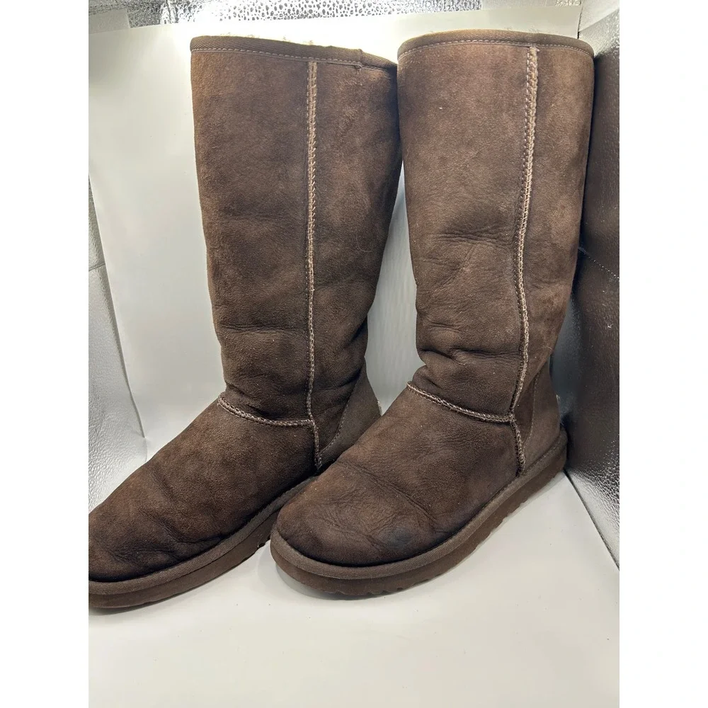 UGG Australia Tall Boots Chocolate Brown‎ Suede Sheepskin Lined Size 8